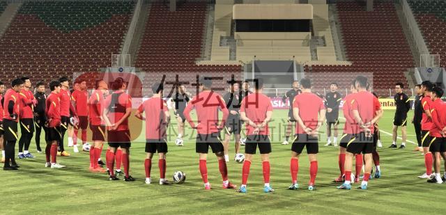 国足赛前最后一练踩场 中阿战首发名单或变化不大