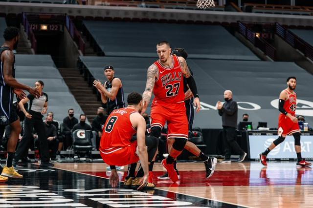 1618456518791022954.jpg Ey-dFb-WYAELEZG.jpg